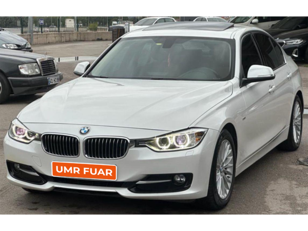 320i
